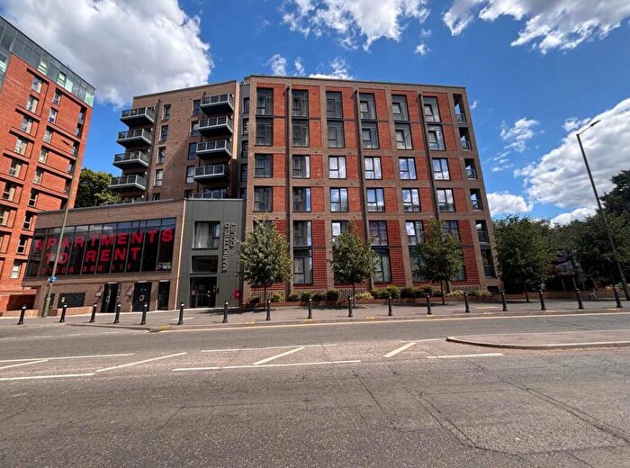 2 Bedroom Apartment To Rent In Marketfield Way, Redhill, RH1