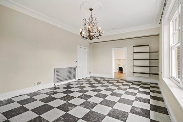 3 Bedroom Flat To Rent In Kidderpore Gardens, Hampstead, NW3