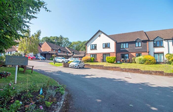 1 Bedroom Flat For Sale In Rosecott, Havant Road, Horndean, PO8