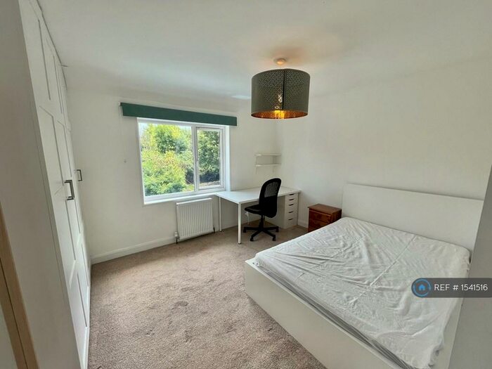 6 Bedroom Detached House To Rent In Cameron Walk, Bristol, BS7