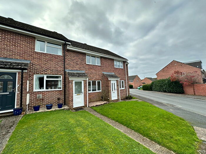 2 Bedroom Terraced House To Rent In Maynard Close, Thatcham, RG18