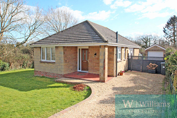 2 Bedroom Bungalow For Sale In Coronation Avenue, Northwood, PO31