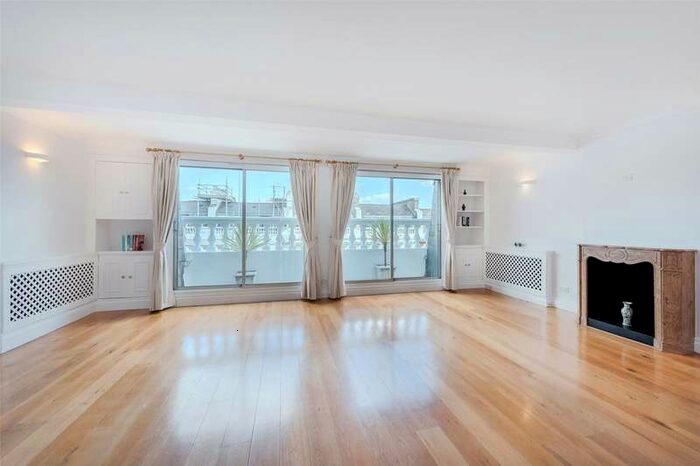 3 Bedroom Flat To Rent In Queensberry Place, London, SW7