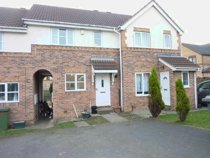 3 Bedroom Town House To Rent In Millbrook Gardens, Dewsbury, WF13