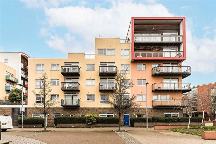 2 Bedroom Flat To Rent In Greenroof Way, Greenwich, SE10
