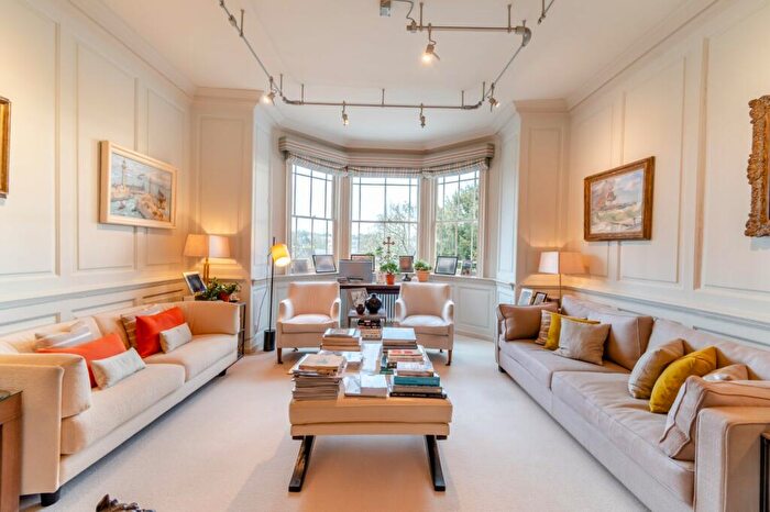 6 Bedroom Terraced House To Rent In St. Georges Square, Stamford, Lincolnshire, PE9
