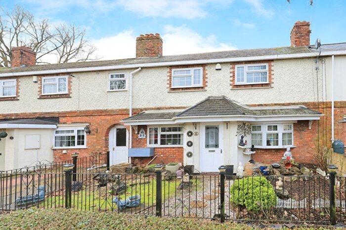 3 Bedroom Property To Rent In Owen Road, Bilston, WV14