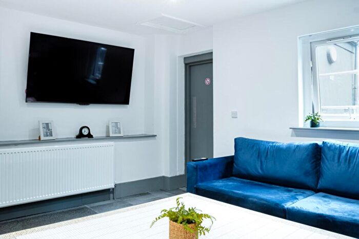 12 Bedroom House To Rent In Great Crosshall Street, Liverpool, L3