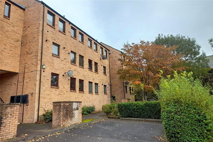 2 Bedroom Flat To Rent In Wellgate, Lanark, South Lanarkshire, ML11