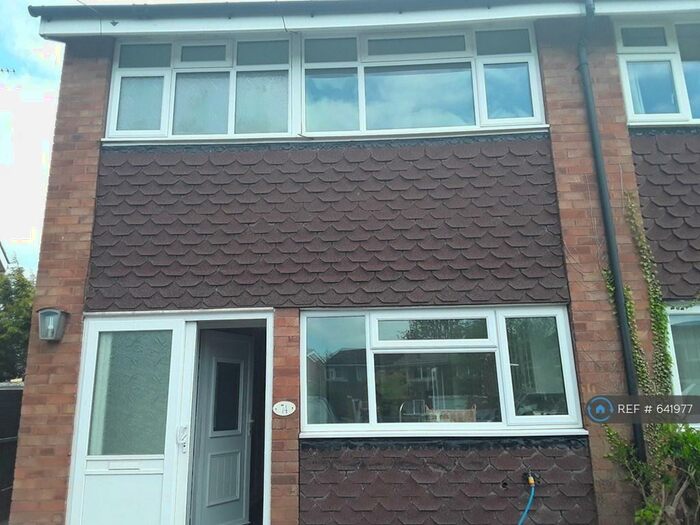 3 Bedroom Semi-Detached House To Rent In Barnes Road, Stafford, ST17