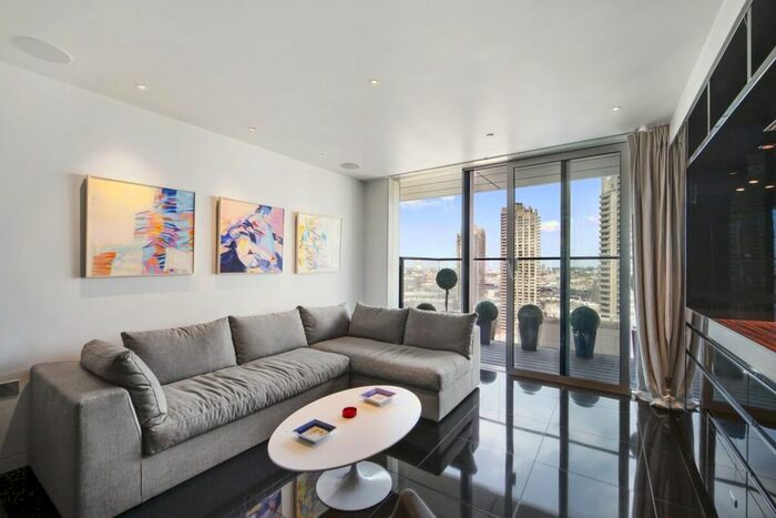 Studio To Rent In The Heron, London, EC2Y