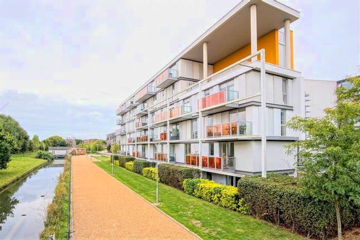 2 Bedroom Flat To Rent In Fyfe House, New River Village, Hornsey, N8