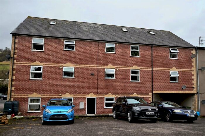 3 Bedroom Apartment To Rent In Meadow View Court, London Road, Stroud, GL5