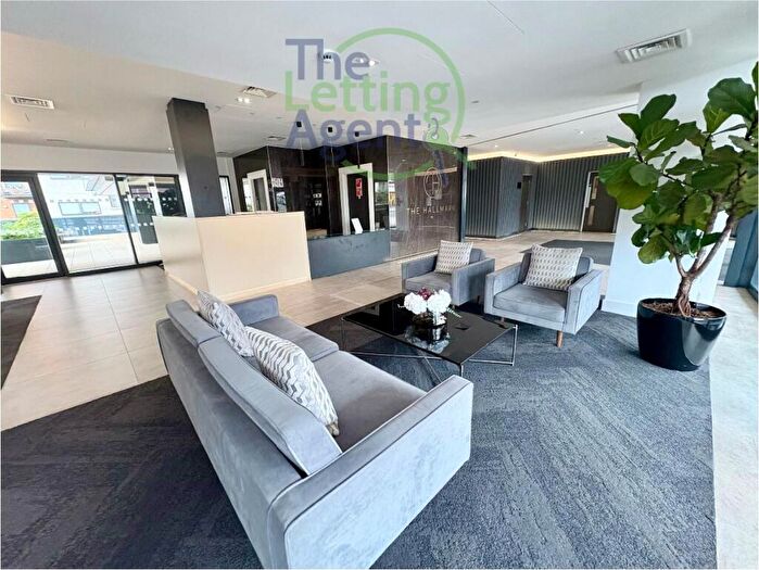 2 Bedroom Apartment To Rent In Hallmark Tower, Green Quarter, Cheetham Hill Road, Manchester, M4