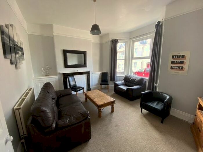 4 Bedroom Semi-Detached House To Rent In Eton Place, Plymouth PL1