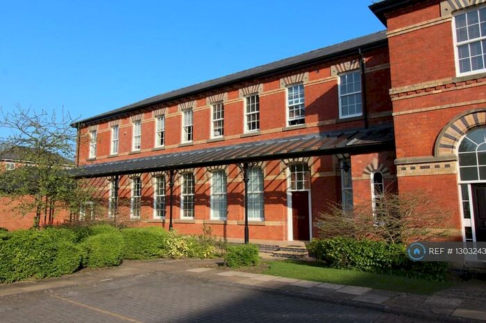 2 Bedroom Flat To Rent In Kensington Square, Macclesfield, SK10
