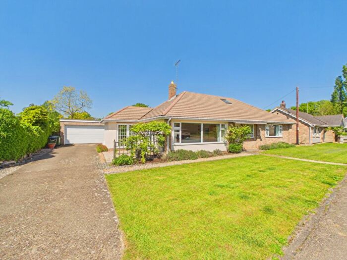 6 Bedroom Detached Bungalow For Sale In Allerton Garth, Alwalton, Peterborough, Ux, PE73