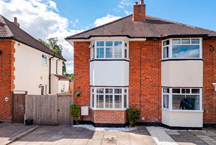 2 Bedroom Semi-Detached House For Sale In Pierce Avenue, Solihull, B92