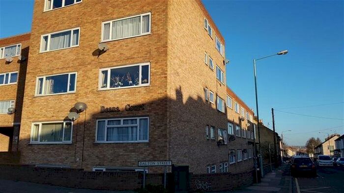 Studio To Rent In Dalton Street, Gillingham, ME7