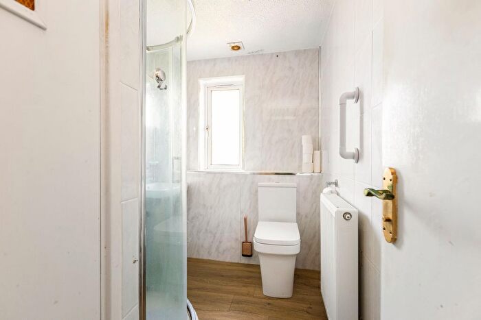 1 Bedroom End Of Terrace House For Sale In Chesser Loan, Edinburgh, EH14