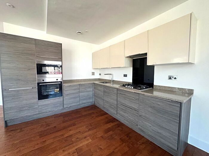 2 Bedroom Flat To Rent In London, UB1