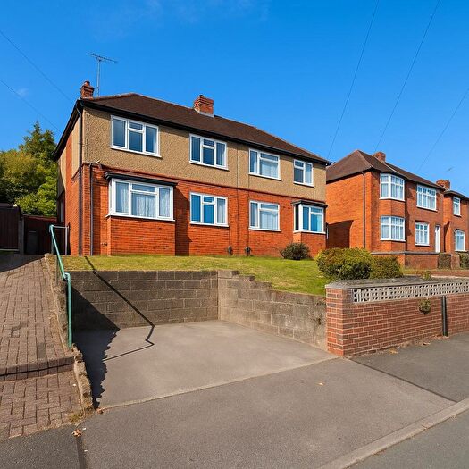3 Bedroom Semi-Detached House To Rent In Southfield Road, High Wycombe, HP13