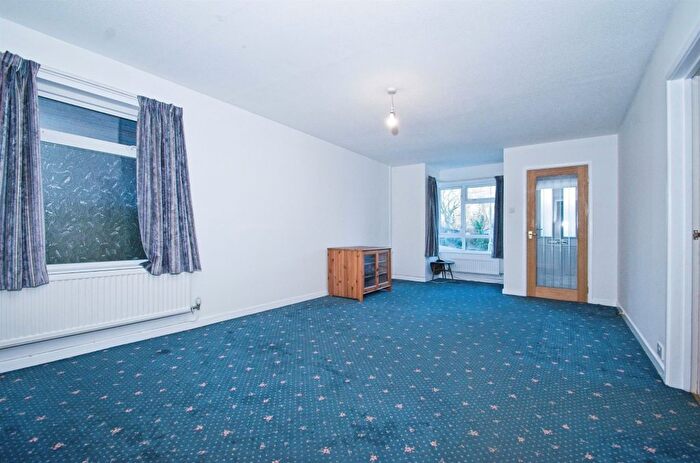 4 Bedroom Detached House For Sale In Rectory Close, Sarn, Bridgend, CF32