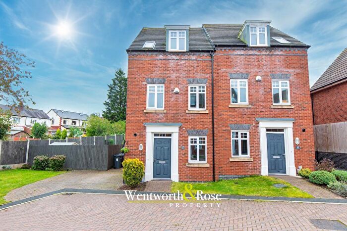 3 Bedroom Semi Detached House For Sale In Perrott Way, Edgbaston, Birmingham, West Midlands, B17