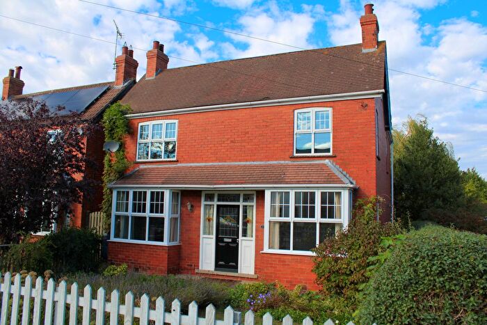 4 Bedroom Detached House For Sale In St Helens Road, Brigg, DN20