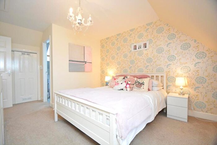 3 Bedroom End Of Terrace House For Sale In Leyland Road, Bathgate, West Lothian, EH48