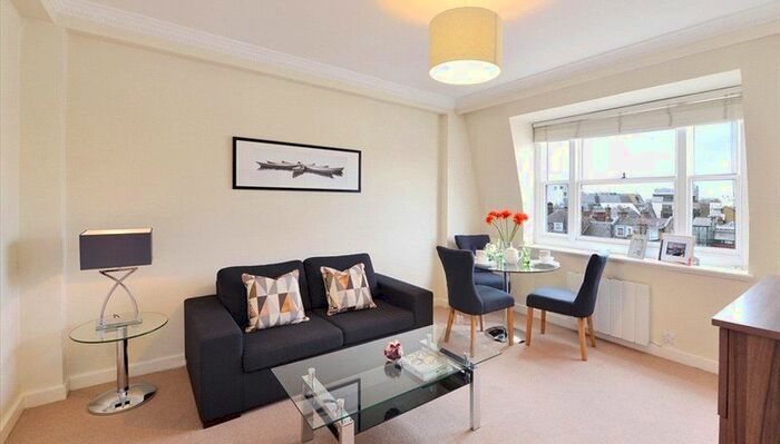 1 Bedroom Flat To Rent In Hill Street, Mayfair, London, W1J