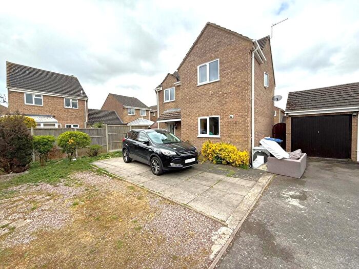 4 Bedroom Detached House To Rent In Hollybush Road, Carterton, OX18