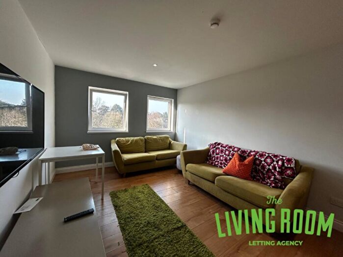 5 Bedroom Flat To Rent In Library Court, Fairoak Road, Cathays, CF24
