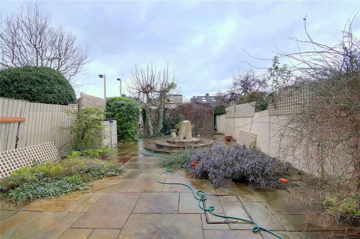 3 Bedroom End Of Terrace House To Rent In Ladysmith Road, Enfield, EN1