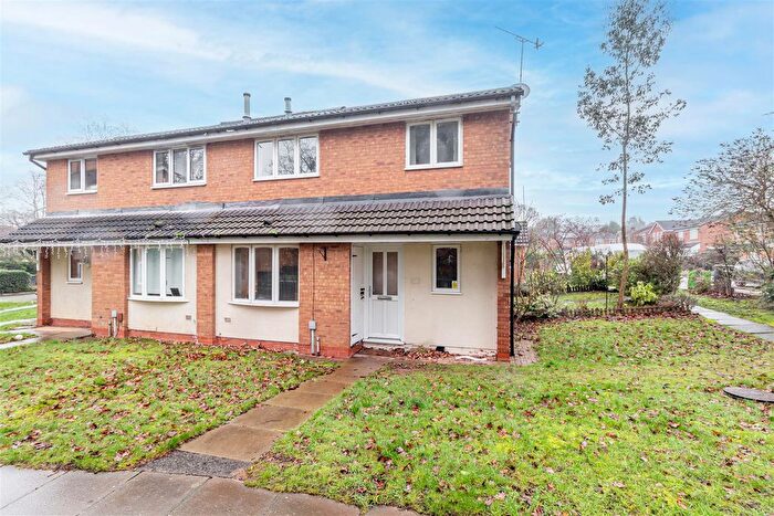 2 Bedroom Property For Sale In Water Croft, Long Meadow, Worcester, WR4