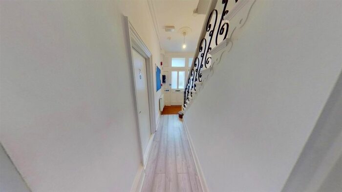 6 Bedroom Property To Rent In Gains Road, Southsea, PO4