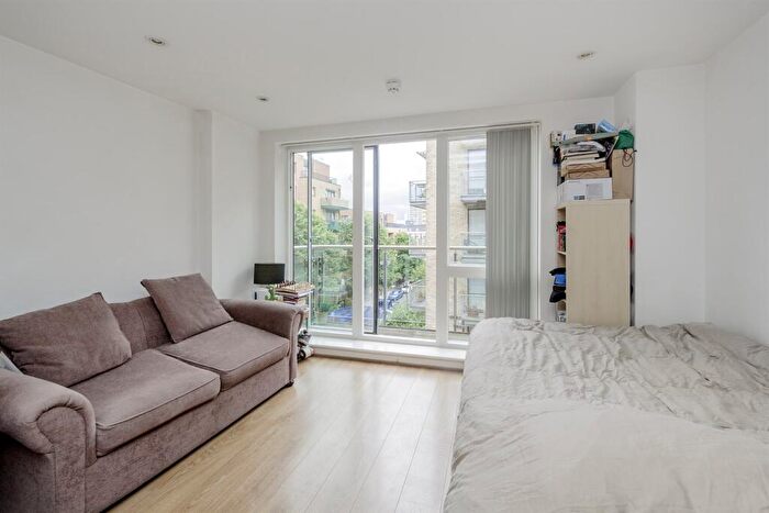 Apartment To Rent In Caspian Wharf, E3