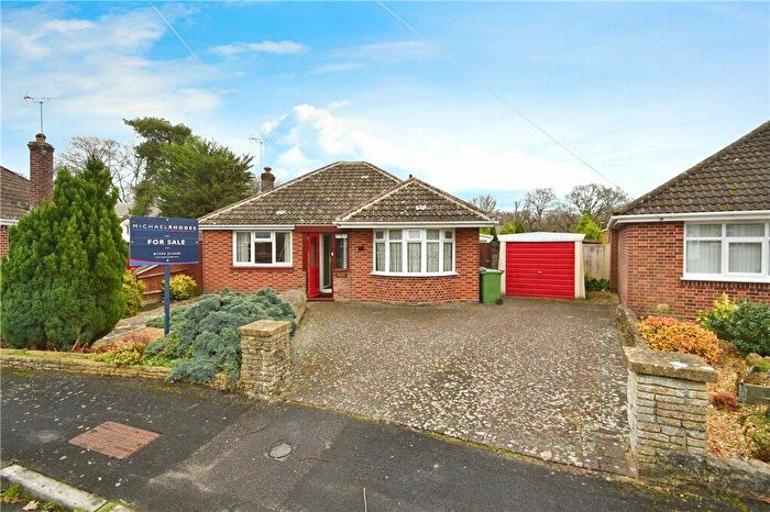 2 Bedroom Detached Bungalow For Sale In Winstone Crescent, North Baddesley, Southampton, Hampshire, SO52
