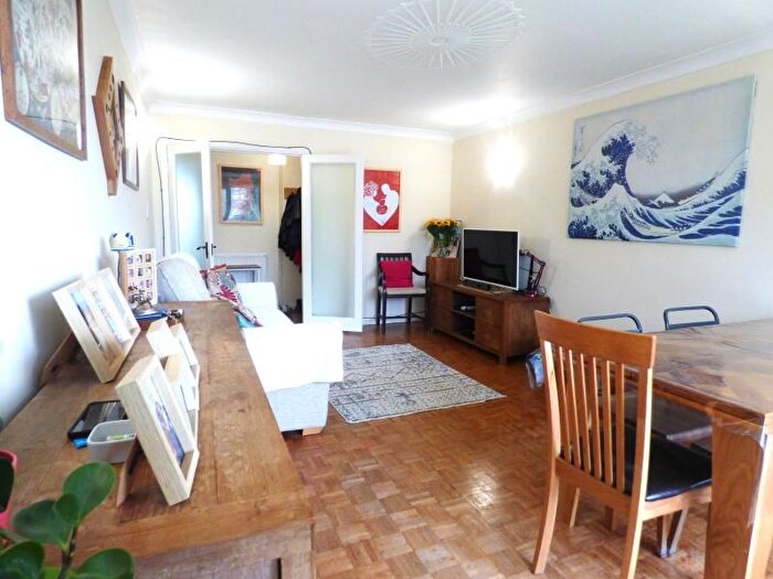 2 Bedroom Flat To Rent In Mowbray Road, London, SE19