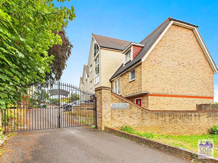 4 Bedroom Town House For Sale In Madhuran Court, Strood, ME2