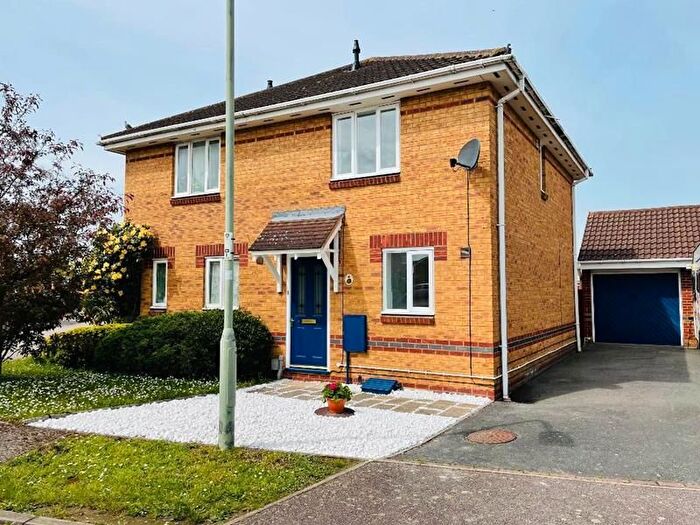 2 Bedroom Semi-Detached House To Rent In Violet Close, Bedford, MK42