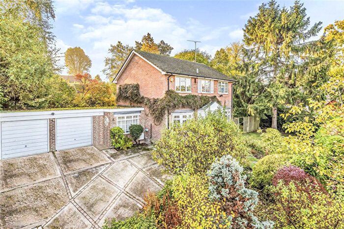 4 Bedroom Detached House To Rent In Lyndhurst Close, Horsell, Woking, Surrey, GU21