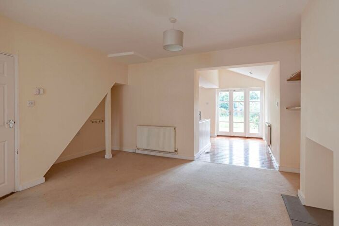 3 Bedroom Terraced House For Sale In Henley Street, Oxford, OX4