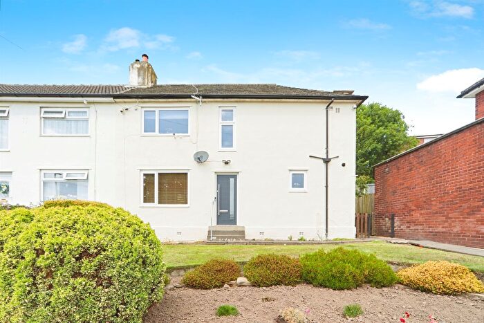 3 Bedroom Semi-Detached House For Sale In King Edward Avenue, Horsforth, Leeds, LS18