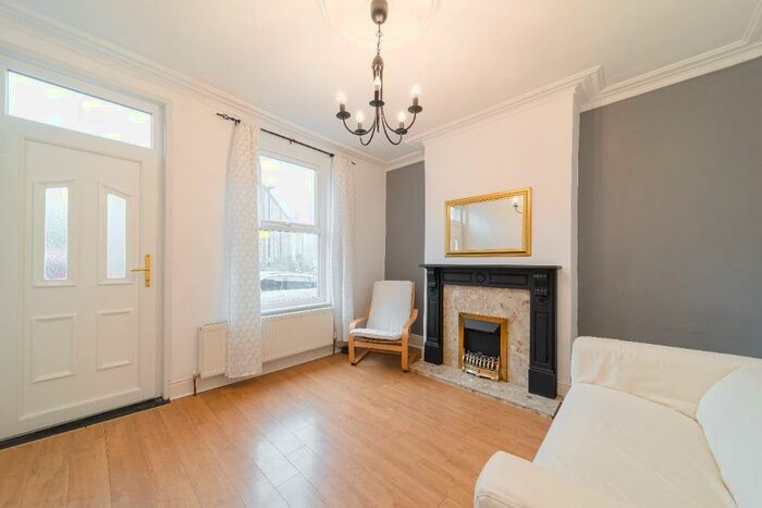 3 Bedroom Terraced House To Rent In St Thomas Road, Crookes, Sheffield, S10