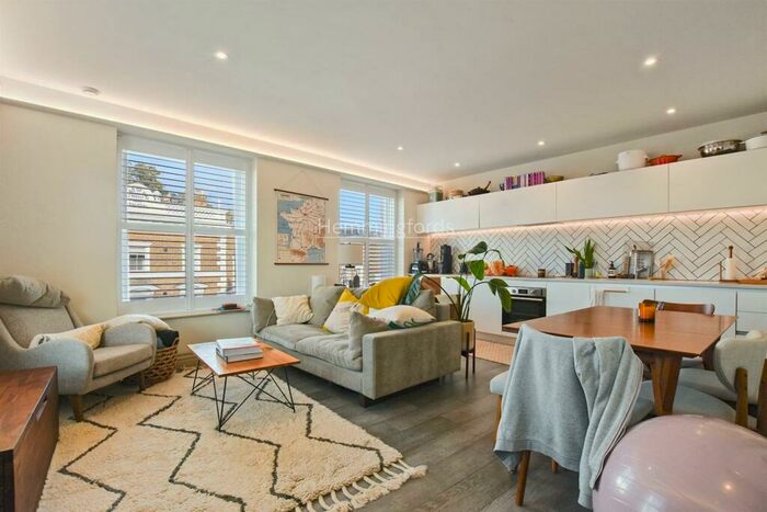 1 Bedroom Apartment To Rent In Haverstock Hill, Belsize Park, NW3