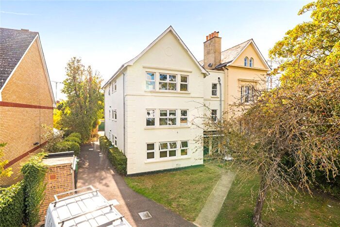 1 Bedroom Flat For Sale In Surbiton, KT5