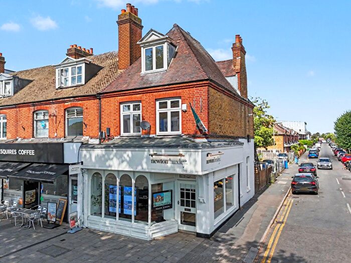 3 Bedroom Flat To Rent In High Street, Walton-On-Thames, KT12