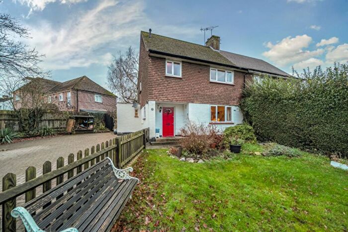 3 Bedroom Semi-Detached House For Sale In Bishops Close, Nettlestead, Maidstone, ME18