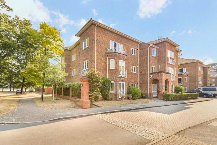 1 Bedroom Flat To Rent In Trematon Place, Teddington, TW11